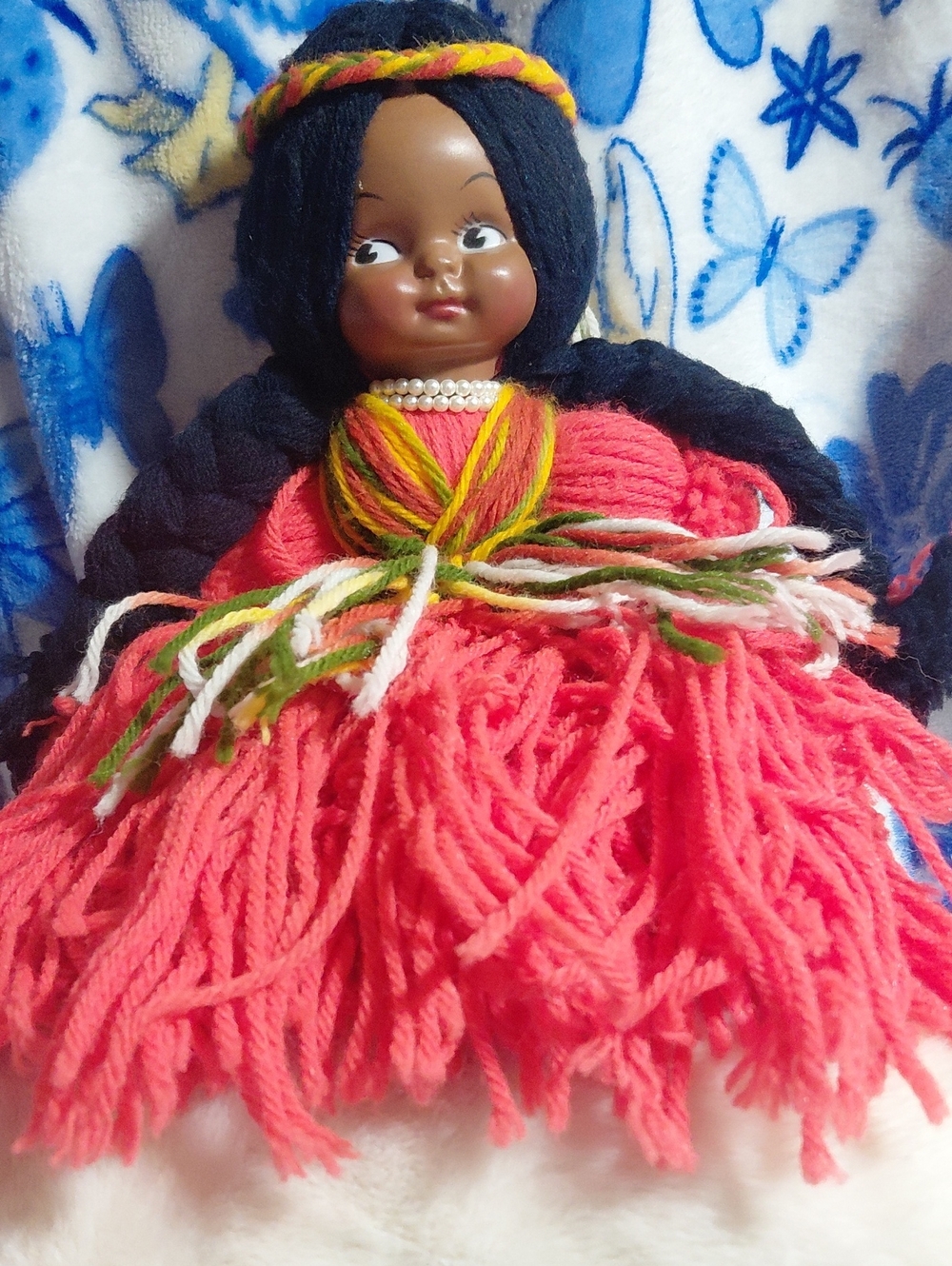 1970's NATIVE AMERICAN HANDMADE YARN DOLL